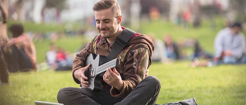 magic-instruments-ammunition-MI-guitar-designboom-02