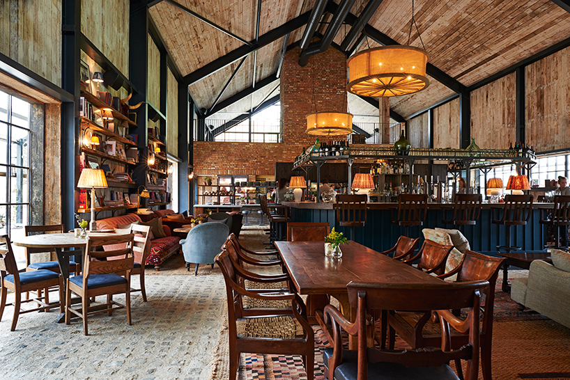 michaelis-boyd-soho-house-farmhouse-oxfordshire-designboom-02