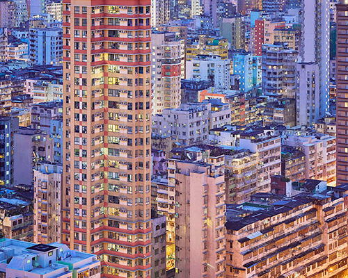 romain jacquet-lagrèze captures hong kong's blue moment in photo series