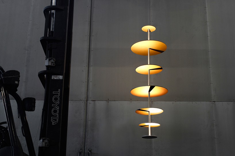 maarten de ceulaer sundial chandelier nilufar gallery designboom