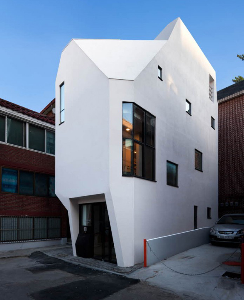 the-plus-architects-galmuri-publisher-office-seoul-designboom-02