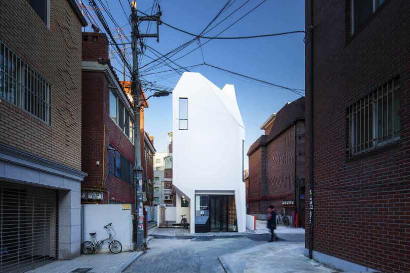 the-plus-architects-galmuri-publisher-office-seoul-designboom-02