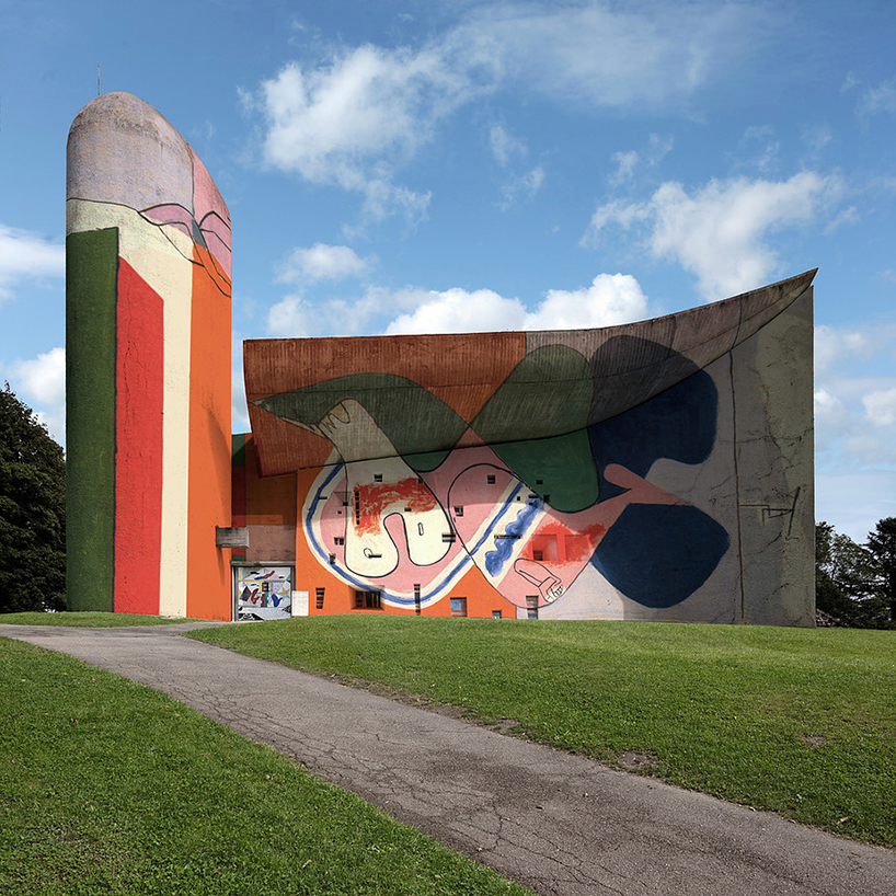 xavier-delory-le-corbusier-chapelle-ronchamp-graffiti-designboom-02