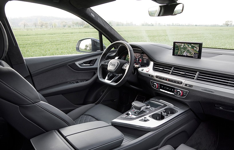 AUDI-SQ7-test-drive-designboom-06
