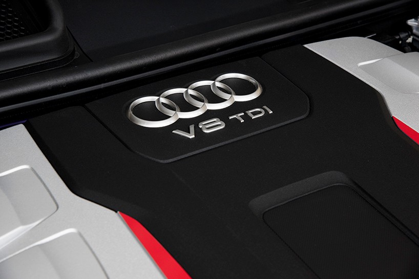 AUDI-SQ7-test-drive-designboom-09