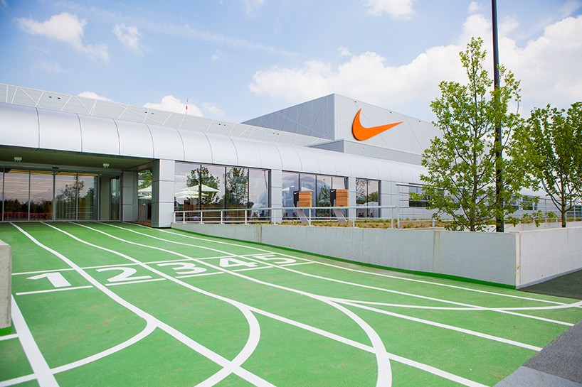 NIKE-karla-otto-logistics-campus-belgium-designboom-01