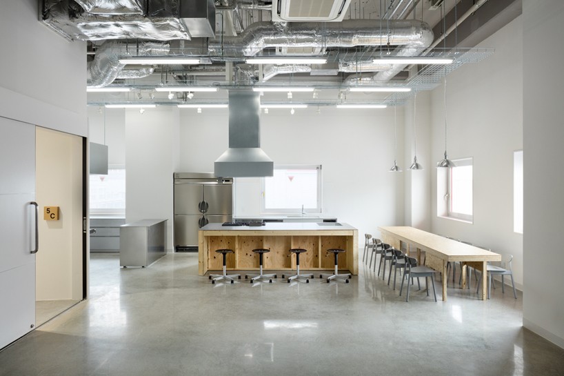 schemata hue library cake shop tokyo designboom