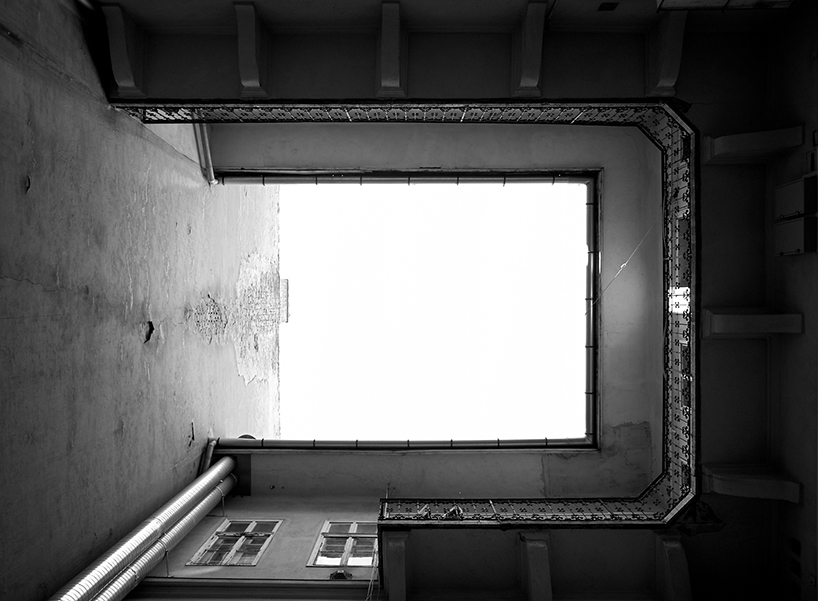 akos-czigany-skies-photography-designboom-02