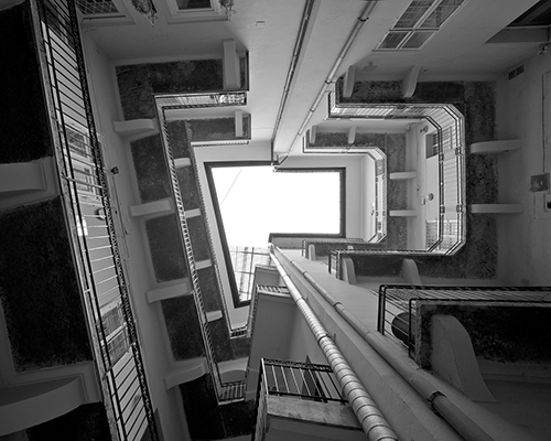 akos czigany pays homage to hiroshi sugimoto with 'skies' series