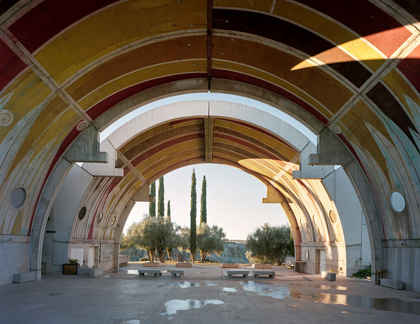 arcosanti-experimental-desert-town-arizona-paolo-soleri-designboom-02