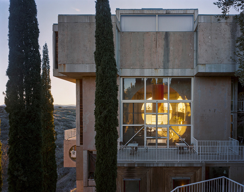 arcosanti-experimental-desert-town-arizona-paolo-soleri-designboom-07x