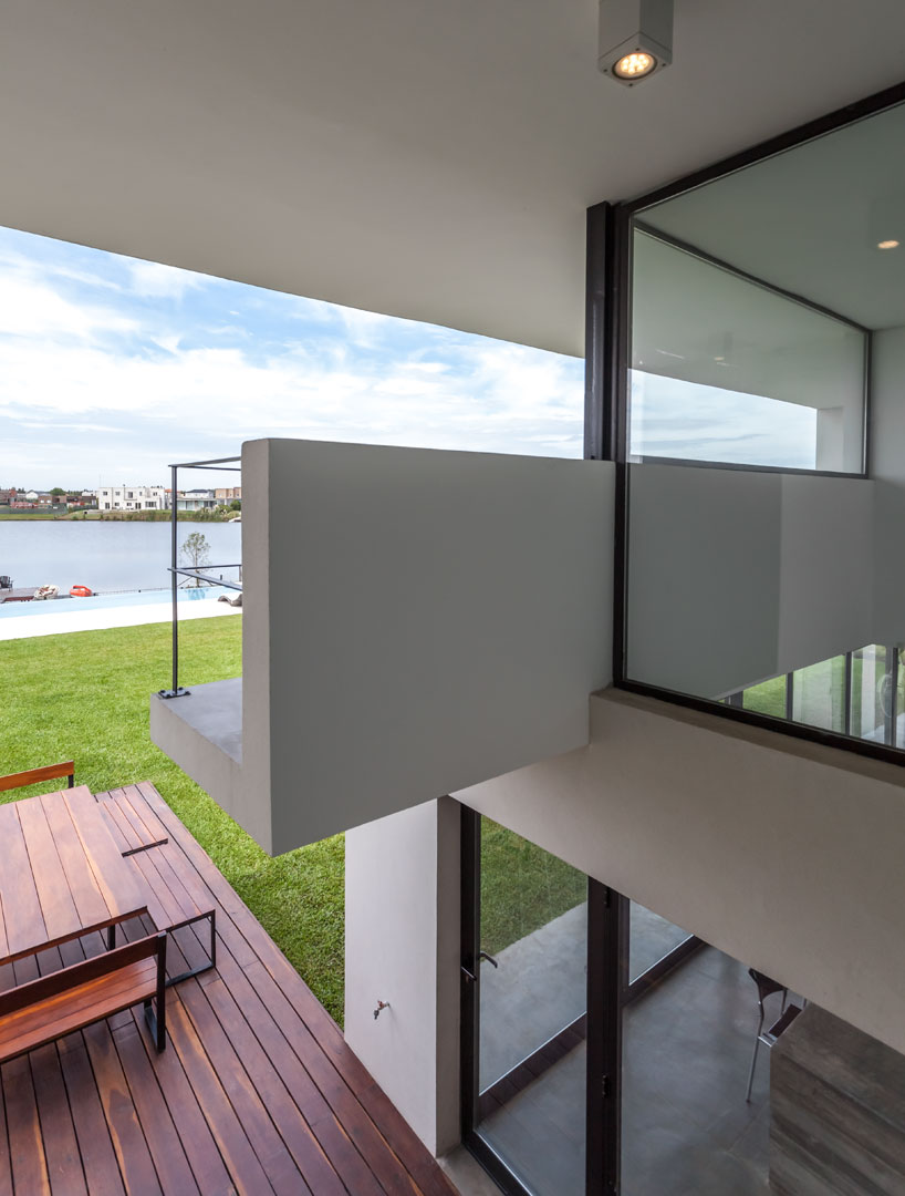 besonias-almeida-arquitectos-san-benito-house-argentina-designboom-02