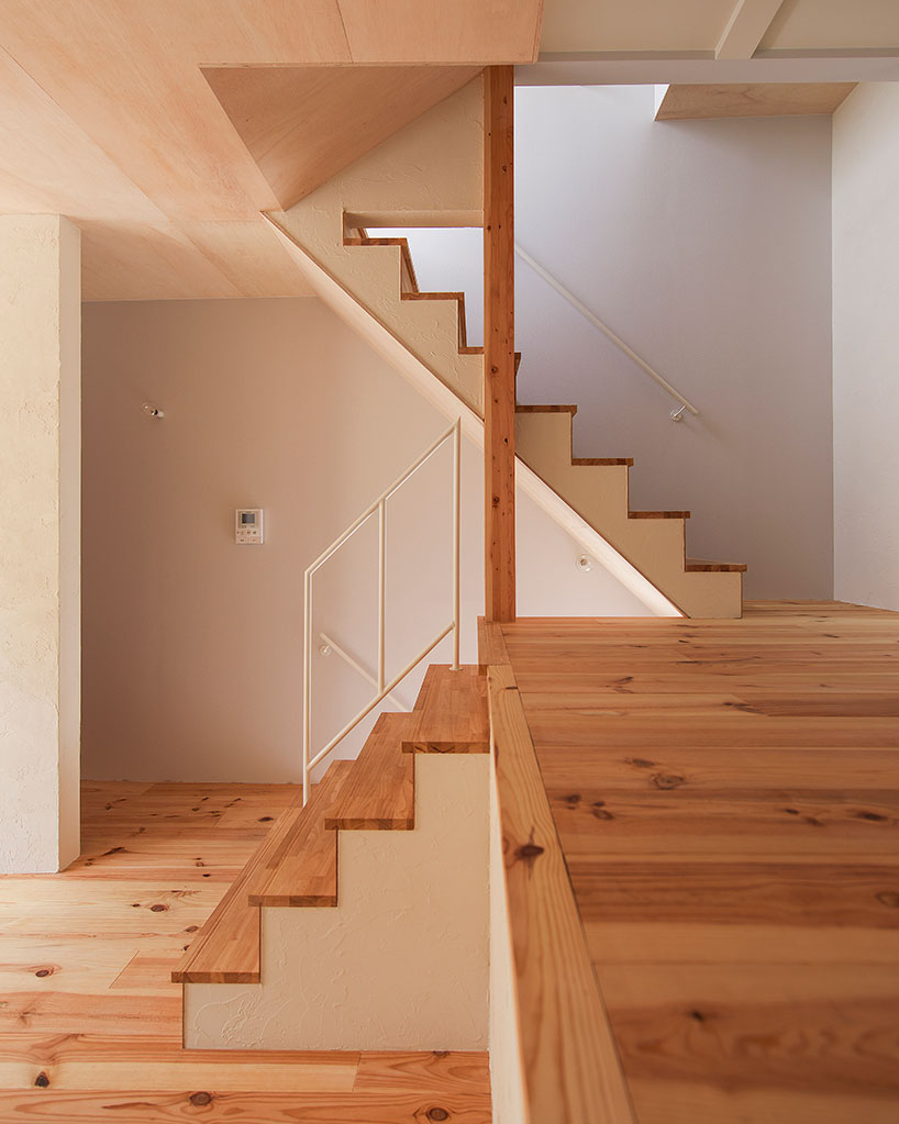 coo-planning-house-in-takarazuka-hyogo-japan-designboom-02