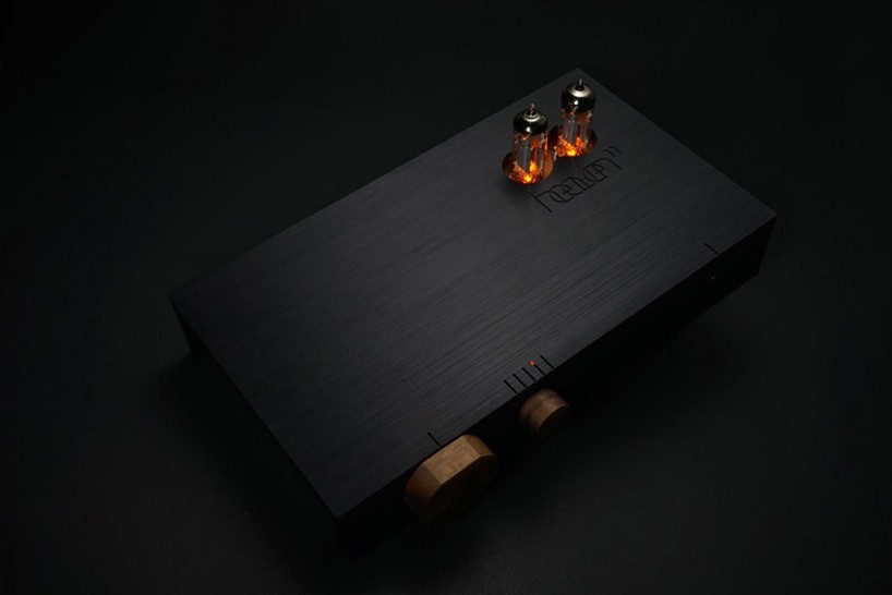 heaven-11-audio-billie-amplifier-designboom-08