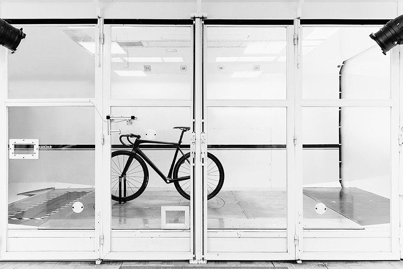 heroin-carbon-fiber-road-bicycle-designboom-03