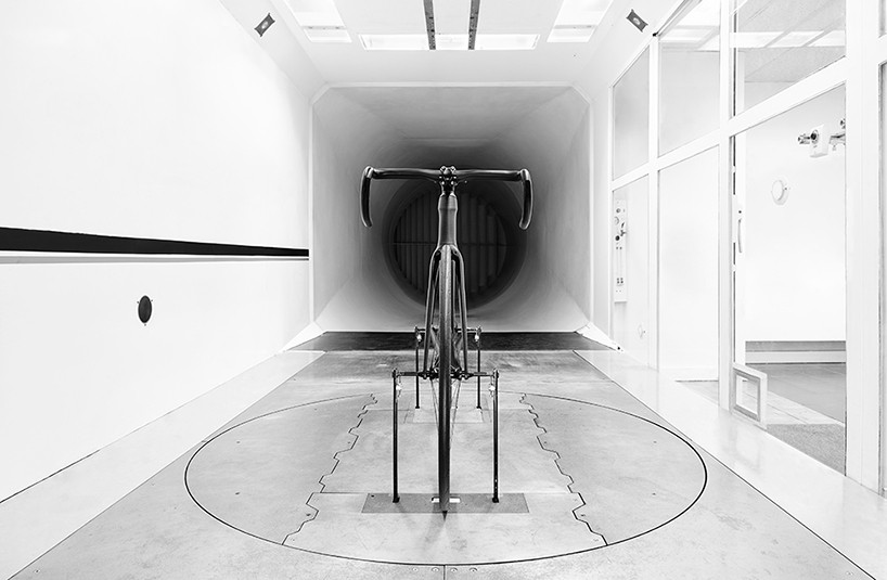 heroin-carbon-fiber-road-bicycle-designboom-04