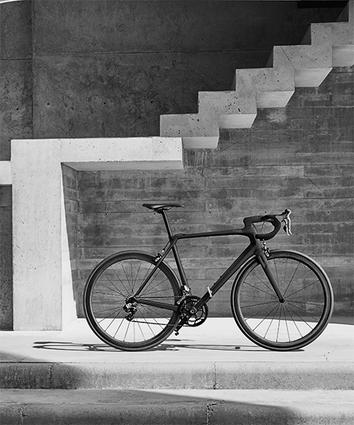 rigorous standards and two years of extensive wind tunnel tests shape heroin's carbon fiber bicycle