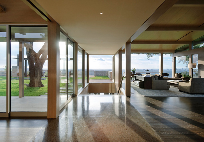 lake-flato-hillside-house-austin-texas-designboom-02