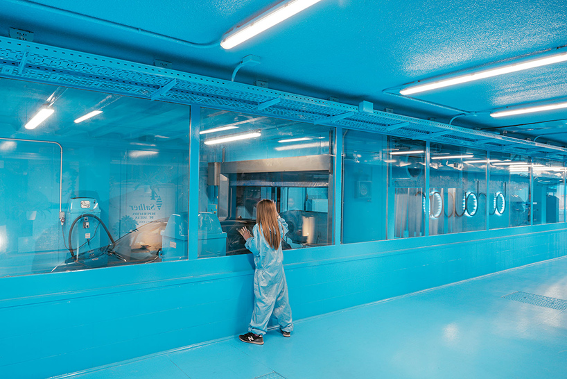 lina-toro-burbucar-car-wash-behind-the-scenes-madrid-spain-designboom-02