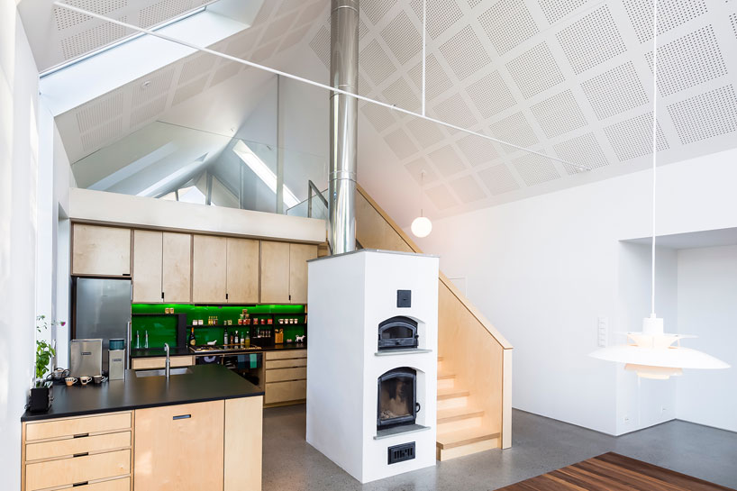 link-arkitektur-ovre-tomtegate-7-contemporary-farmhouse-norway-designboom-02