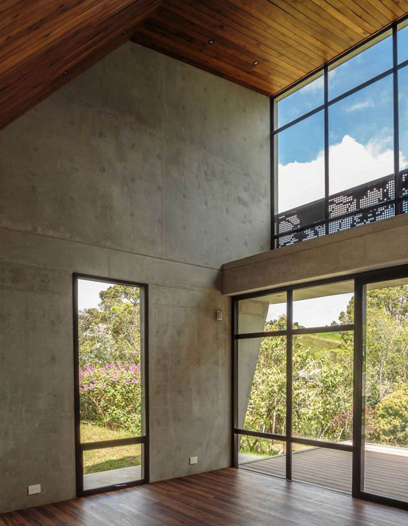 plan-b-arquitectos-casa-en-ilanogrande-rionegro-designboom-02