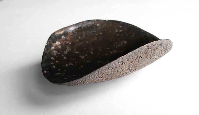 sarah-linda-forrer-evoke-eating-tools-designboom-02