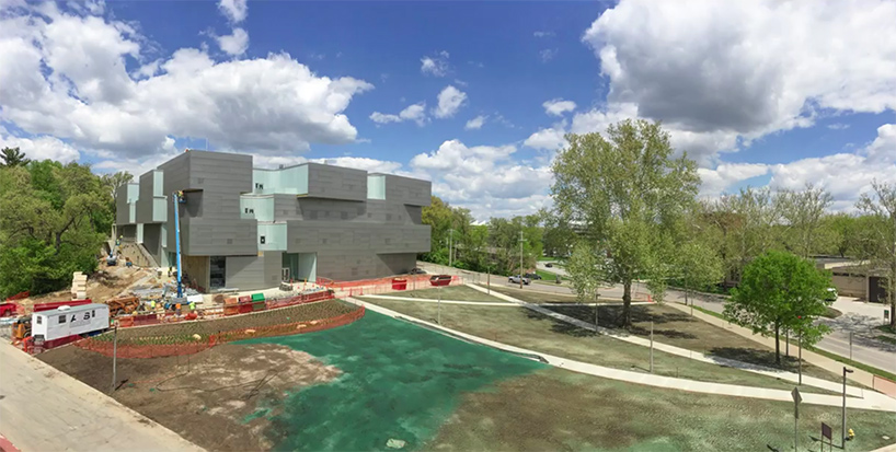steven-holl-university-of-iowa-new-visual-arts-building-nears-completion-designboom-02