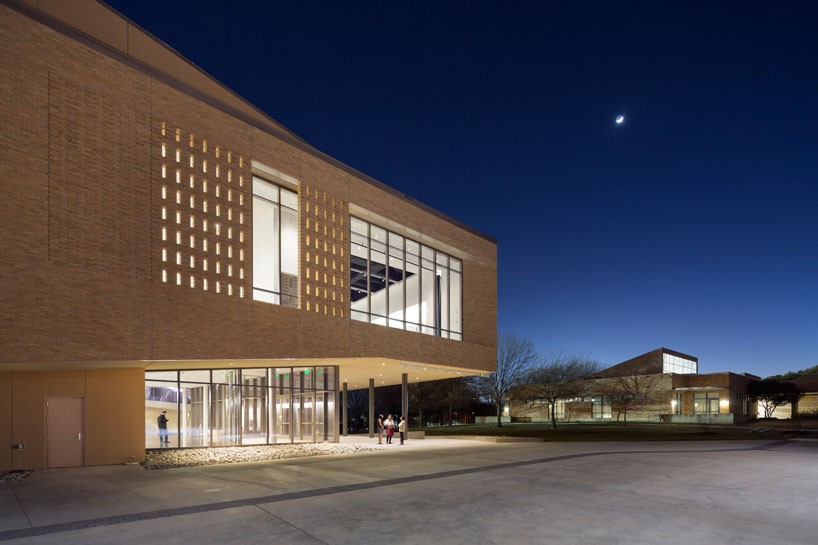weiss / manfredi uses perforated brick on new performing arts center in dallas