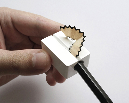 zirconia sharpener fuses body and blade into a single block