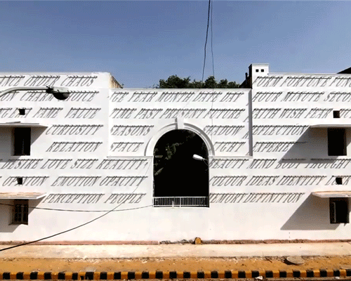 DAKU's typographic sundial in india generates ever-changing graffiti