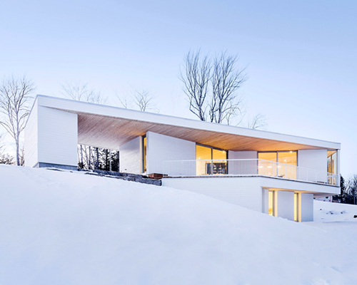 nook residence by MU architecture responds to quebec's undulating terrain