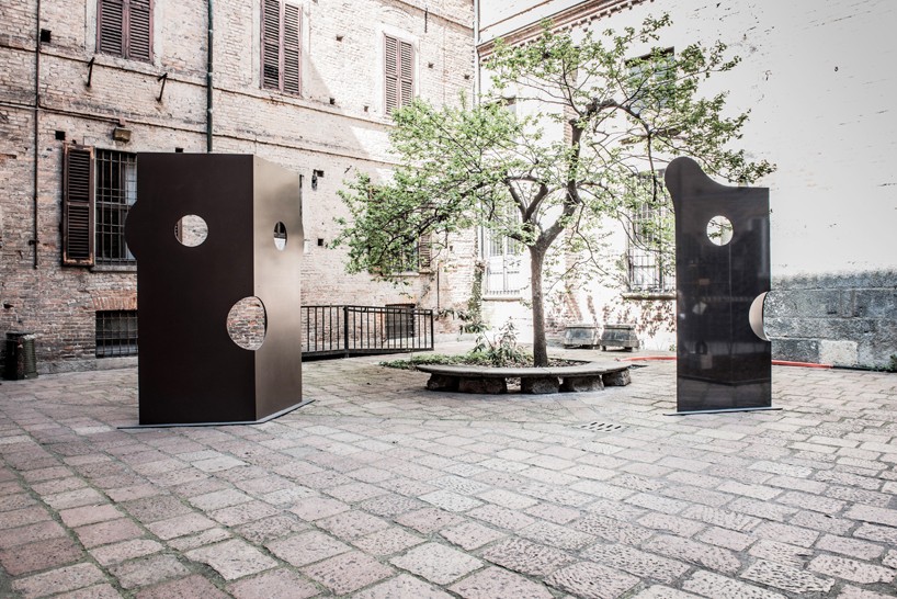 XXI triennale exhibits lorenzo palmeri's rapa nui free-standing quartz faces in milan