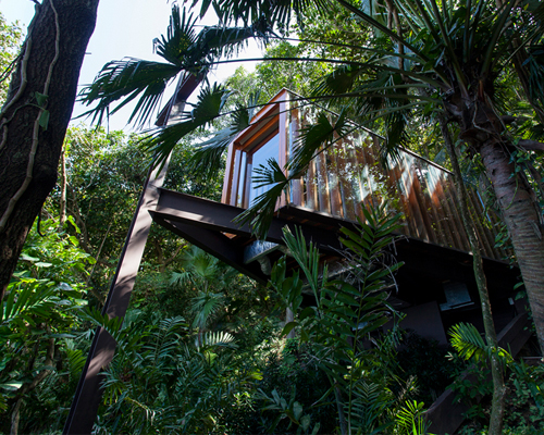 bernardes arquitetura projects triangular platform chapel towards the brazilian sea