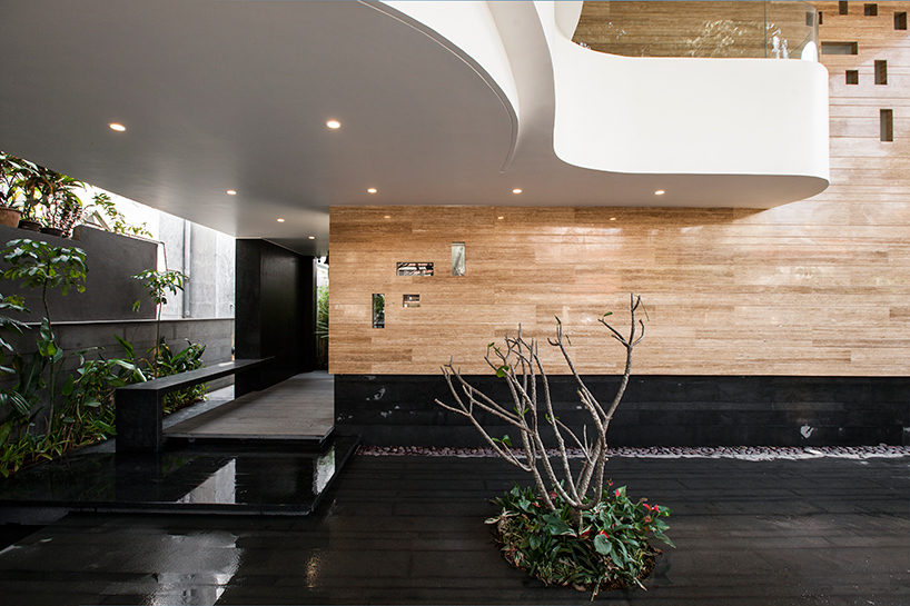 cadence-architects-b-one-house-bangalore-india-designboom-02