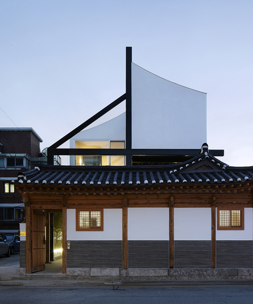 CoRe architects adds vertical extension to traditional korean house in seoul