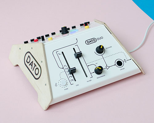 simplified synthesizer for kids by dutch duo sparks next crop of music producers