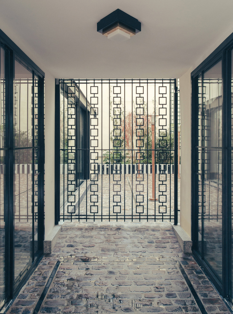 dimore-studio-hotel-saint-marc-paris-designboom-02