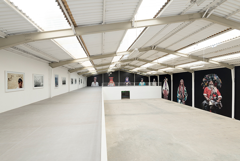 leila-alaoui-galleria-continua-les-moulins-je-te-pardonne-designboom-02