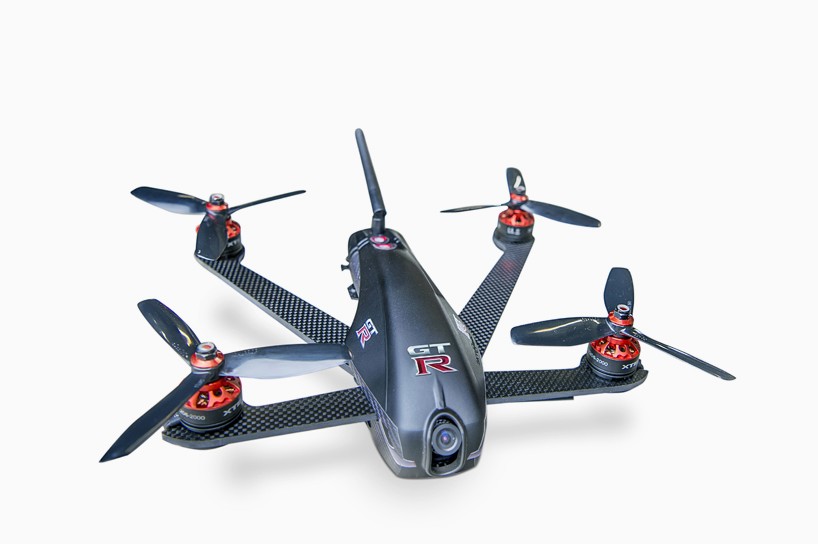 nissan-gtr-drone-race-designboom-02