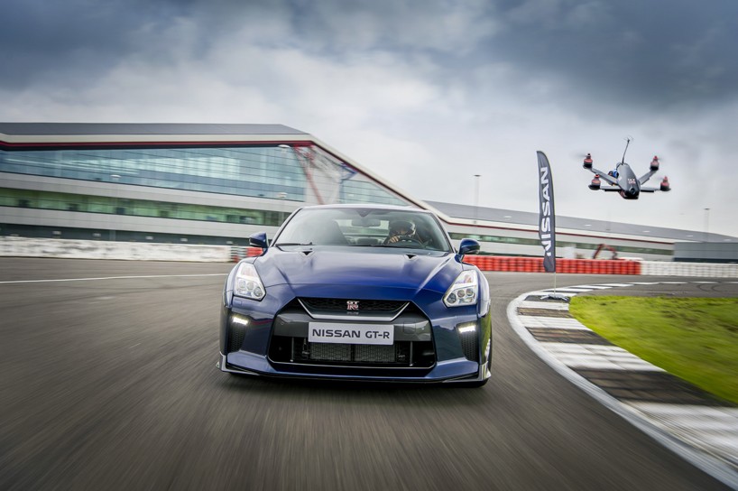 nissan-gtr-drone-race-designboom-04