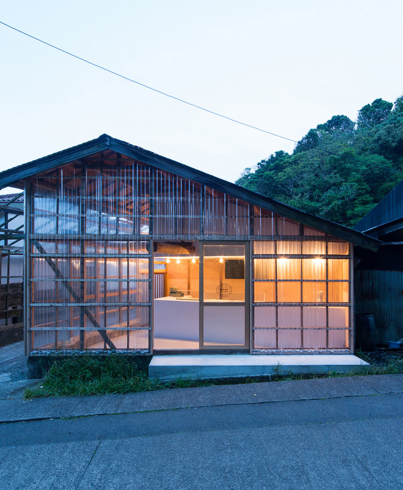 roovice-architects-miyagawa-bagel-shop-japan-designboom-02