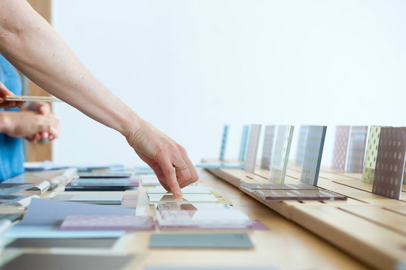 scholten-baijings-skyline-design-glass-gradients-designboom-013