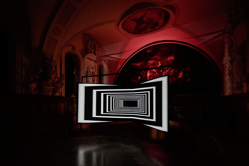 pêle-mêle audio-visual installation by artist olivier ratsi