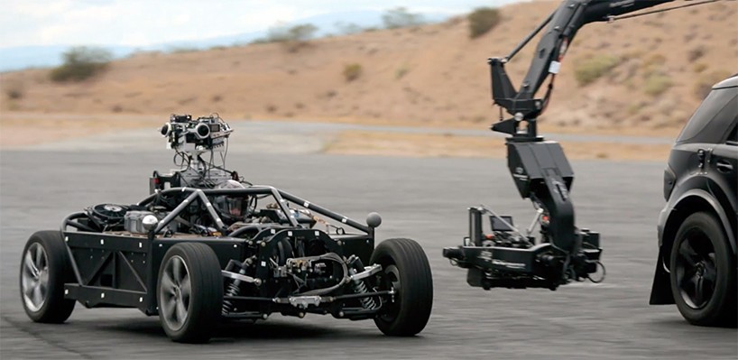 the-mill-blackbird-adjustable-car-rig-designboom-01