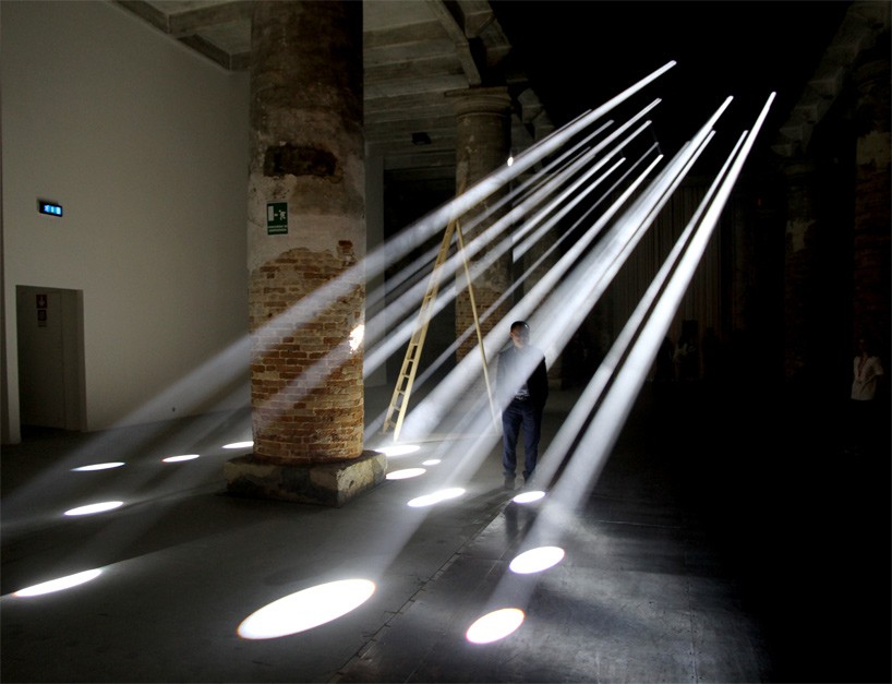 transsolar's dynamic 'lightscapes' installation illuminates the arsenale at venice biennale