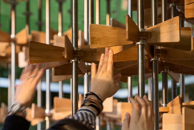 triumph-pavilion-energy-pinwheel-five-line-projects-museum-gardens-london-designboom-02