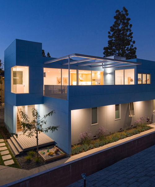 YU2E analyzes urban housing typologies with bluplex in LA