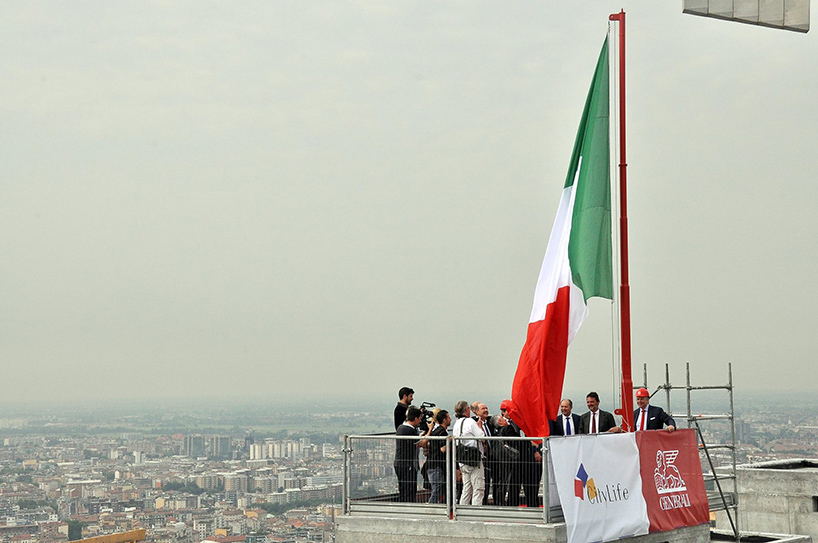 generali tower zaha hadid lo storto citylife milan italy designboom