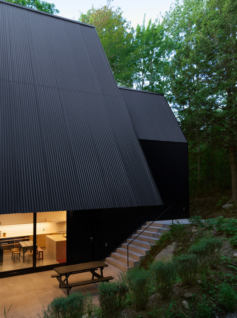 FA-house-jean-verville-architecte-canada-designboom-02
