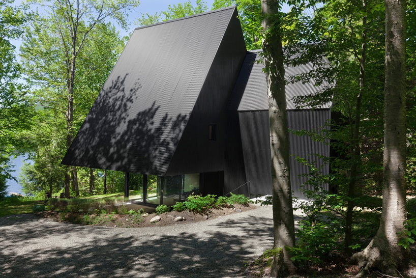 FA-house-jean-verville-architecte-canada-designboom-02